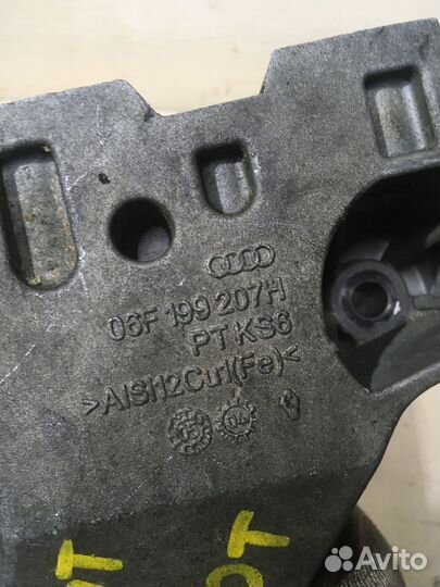 06F199207H Кронштейн двигателя правый пассат б6
