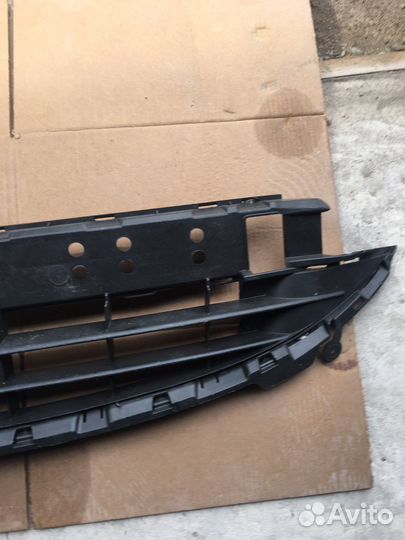 Решётка в бампер Peugeot 207 (1810)