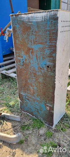 Сейф металлический