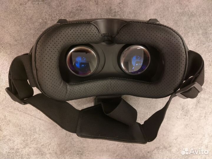 VR очки VRG для телефона + джойстик