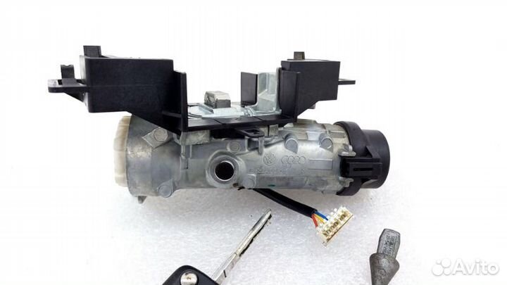 Замок зажигания Volkswagen Tiguan 1G caxa 1 2013