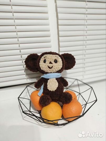 Вязаная игрушка чебурашка