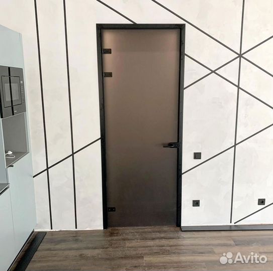 Стеклянная дверь офисная