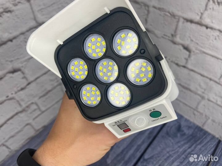 Уличный фонарь с датчиком движения (муляж камеры)