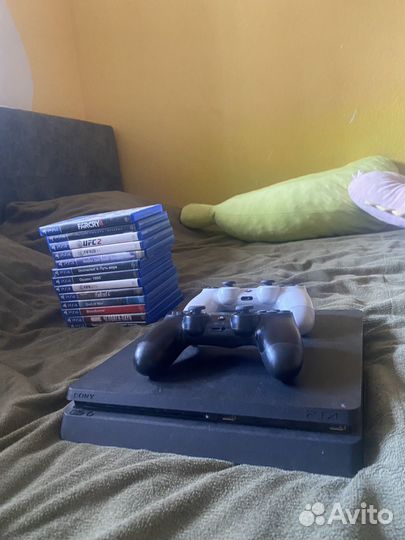 Sony PS4 slim 1tb