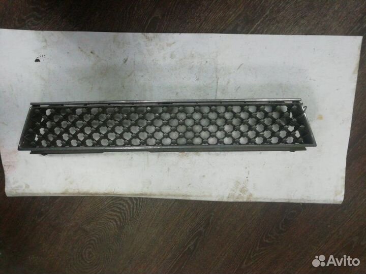 Решетка радиатора передняя Toyota Sprinter ае91