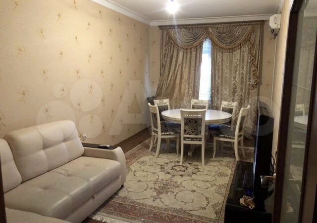 2-к. квартира, 70 м², 1/2 эт.