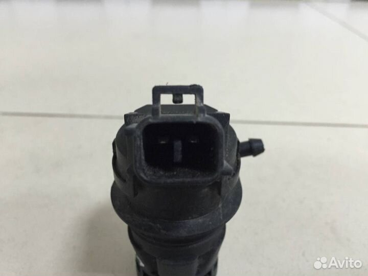 Насос омывателя Toyota Corolla E150 2006-2013