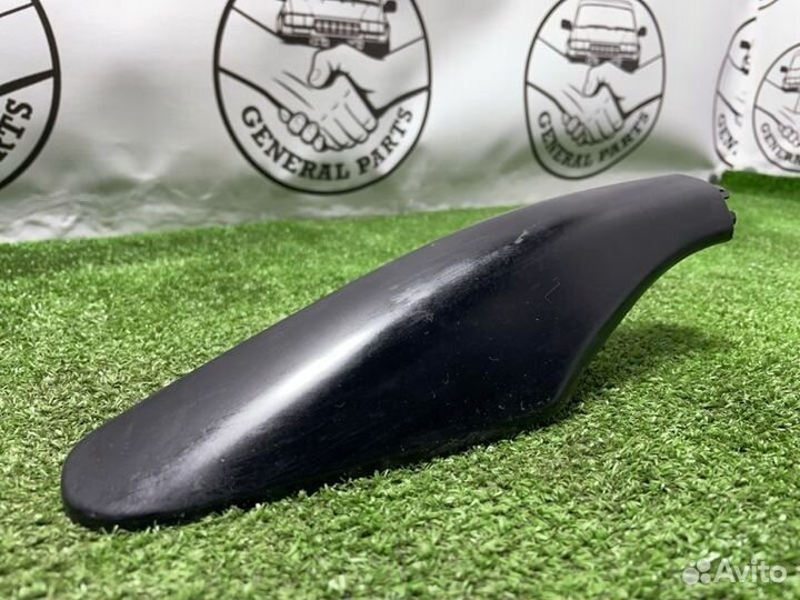 Заглушка рейлинга передняя левая Toyota Land