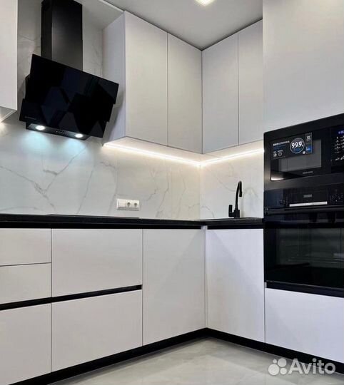 Кухонный гарнитур в студию