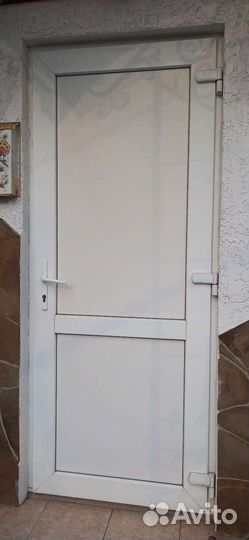 Дверь входная уличная бу