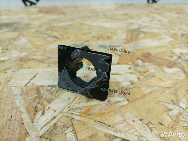 Крепление парктроника BMW i5 G60 2024 9879802