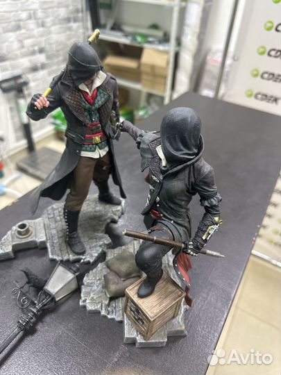 Assassins creed фигурки инсталяция