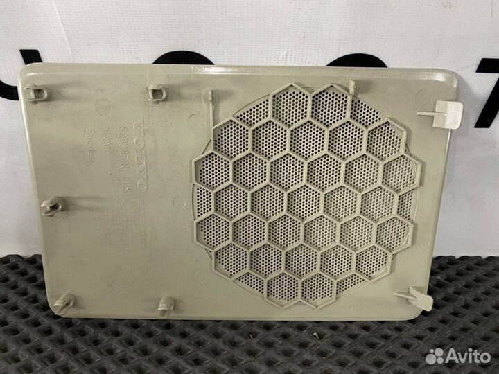 Накладка (сетка) динамика Volvo FH4 82332540