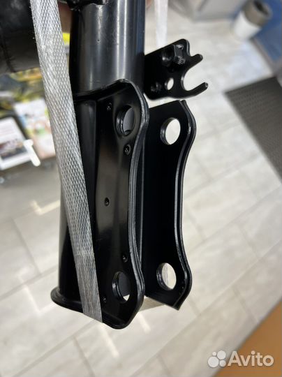 Амортизатор задний правый Kayaba (артикул 334428)