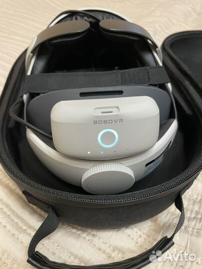 Продам VR очки Oculus Quest 3