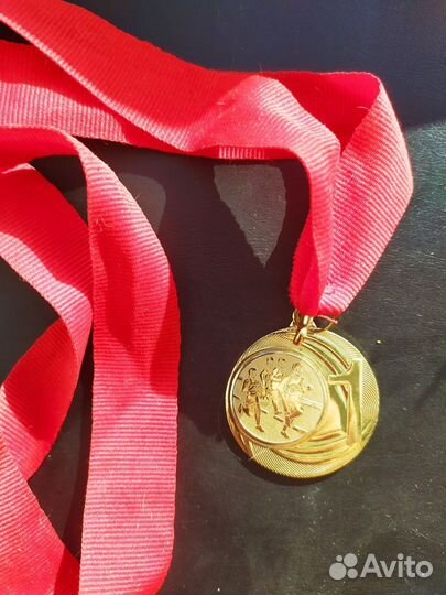 Золотая Медаль