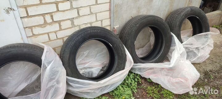 Bridgestone Dueler H/P 225/65 R17 102