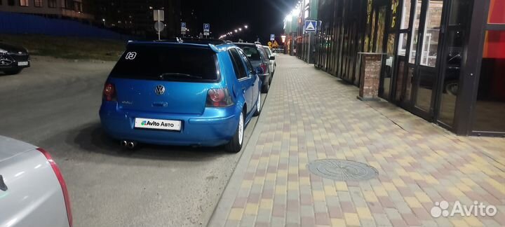 Volkswagen Golf 1.6 МТ, 1998, 250 000 км