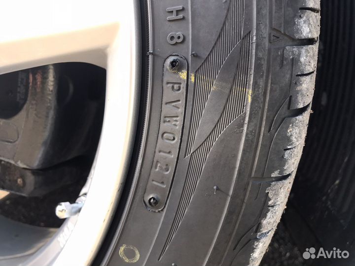 R17 Nitto NT860 225/45, PCD 5x114.3 DIA 71.6