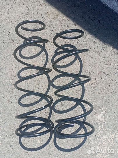 Пружины подвески KYB: задняя правая, задняя левая