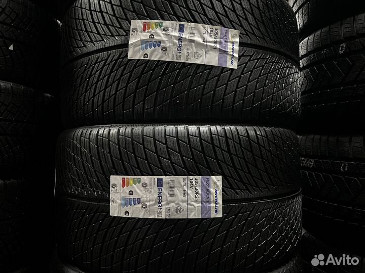 Michelin Pilot Alpin 5 305/30 R21 и 245/35 R20 105V