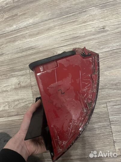 Задняя левая фара на volkswagen jetta 6