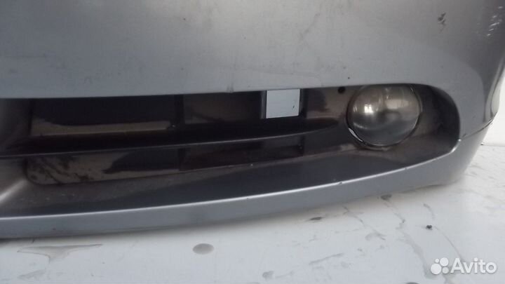 BMW-5 E60 2006 бампер передний