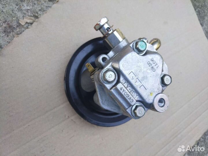 Насос Гура Mitsubishi 4D56