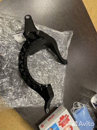 Бочок охлаждающей жидкости (антифриза) Крепление