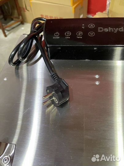 Дегидратор UCK 182 литров на 20 полок 1550 ват