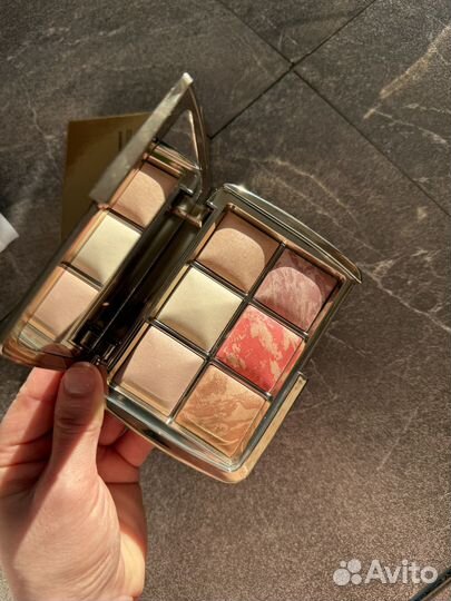 Hourglass палетка