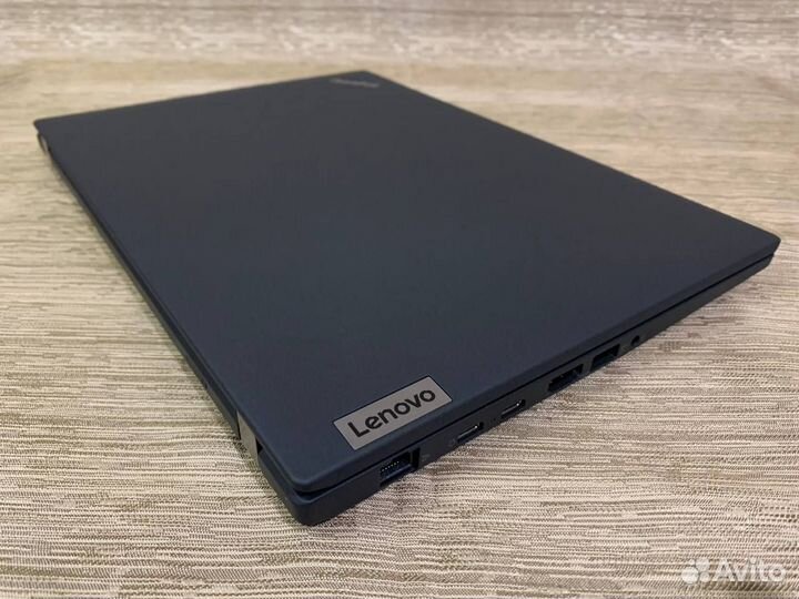 ThinkPad P14s Gen 4 HDR Ryzen 7 Pro 7840U 64GB/1TB