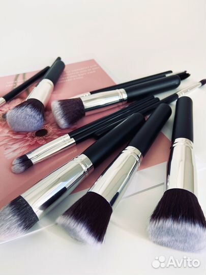 Профессиональные кисти для макияжа 14шт в чехле
