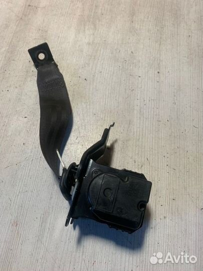 Ремень безопасности задний Chevrolet Epica X20D1