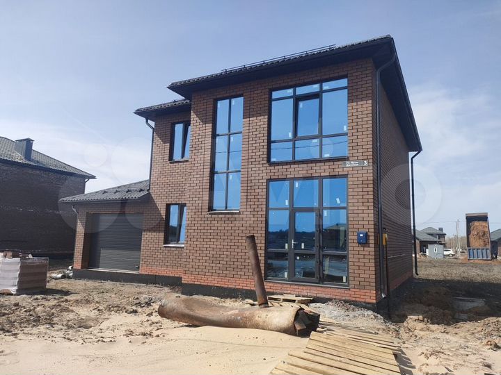 Коттедж 180 м² на участке 10 сот.