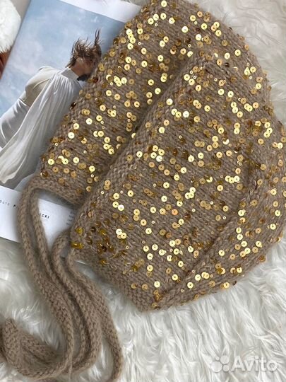 Чепчик с пайетками