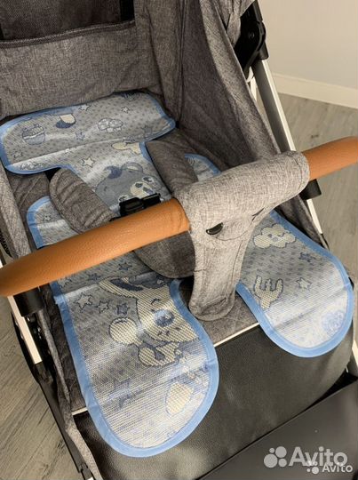 Коляска Dearest PRO 718 прогулочная