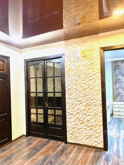 2-к. квартира, 69 м², 1/9 эт.