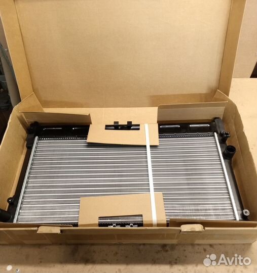 Радиатор охлаждения двигателя luzar LRC0561