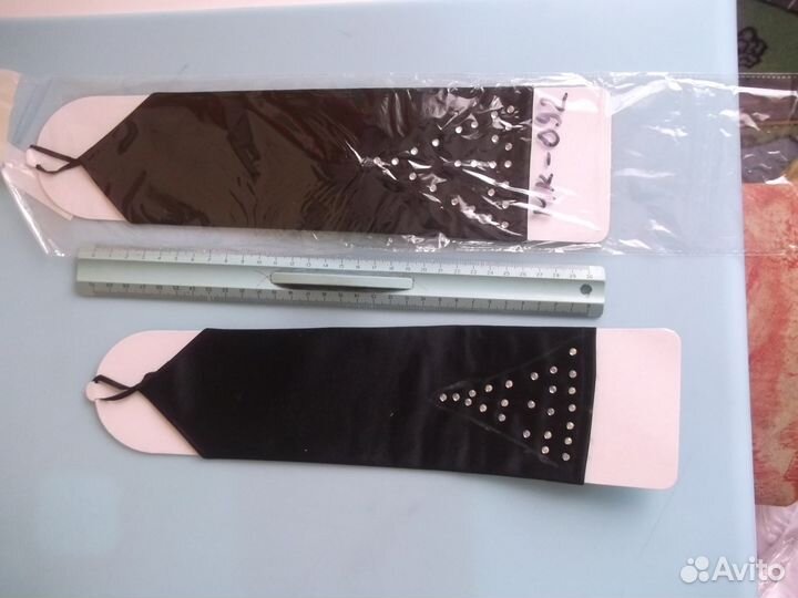 Праздничные цветные перчатки