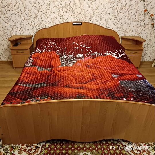 Кровать с матрасом