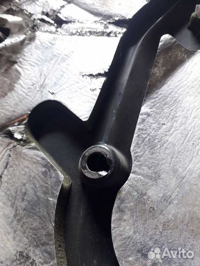 Декоративная клапанная крышка