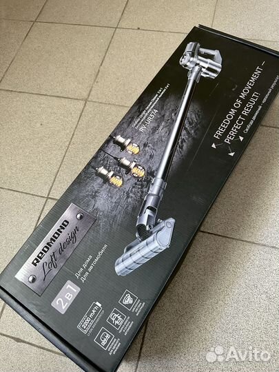 Новый беспроводной ручной пылесос redmond RV-UR374