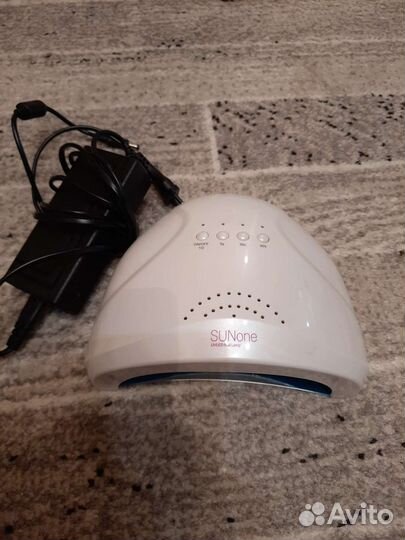 Лампа для сушки ногтей