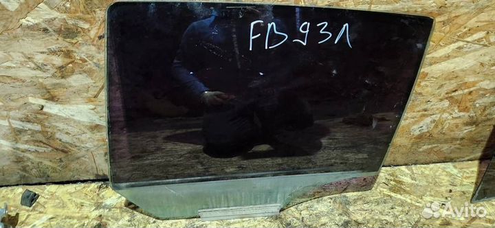 Стекло двери задней левой Opel Astra H 2004-2014