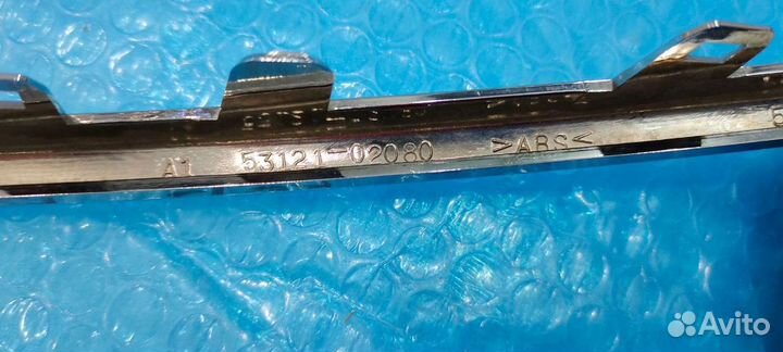 Corolla 150 хром решетки радиатора правый верхний