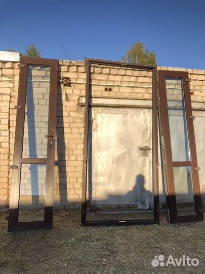 Балконная дверь с окном двух створчатая