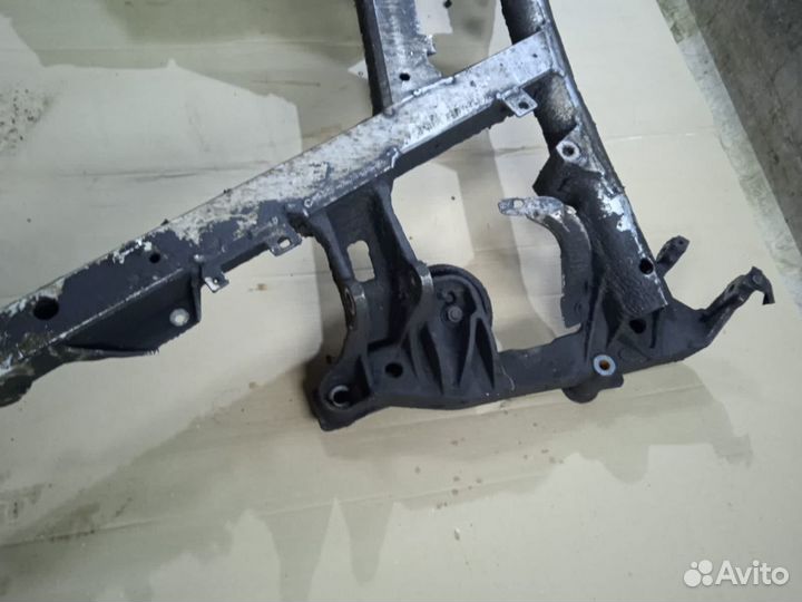 Подрамник передний в сборе с подушками BMW 5 E39