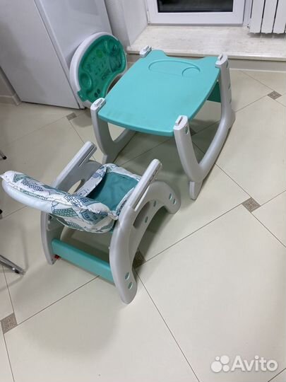 Детский столик со стульчиком